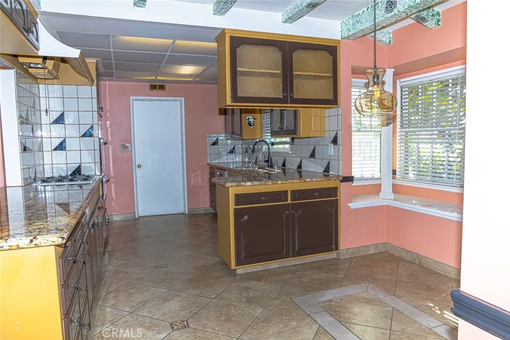 6210 S Corning, Ladera Heights, California 90056 home-pic-19